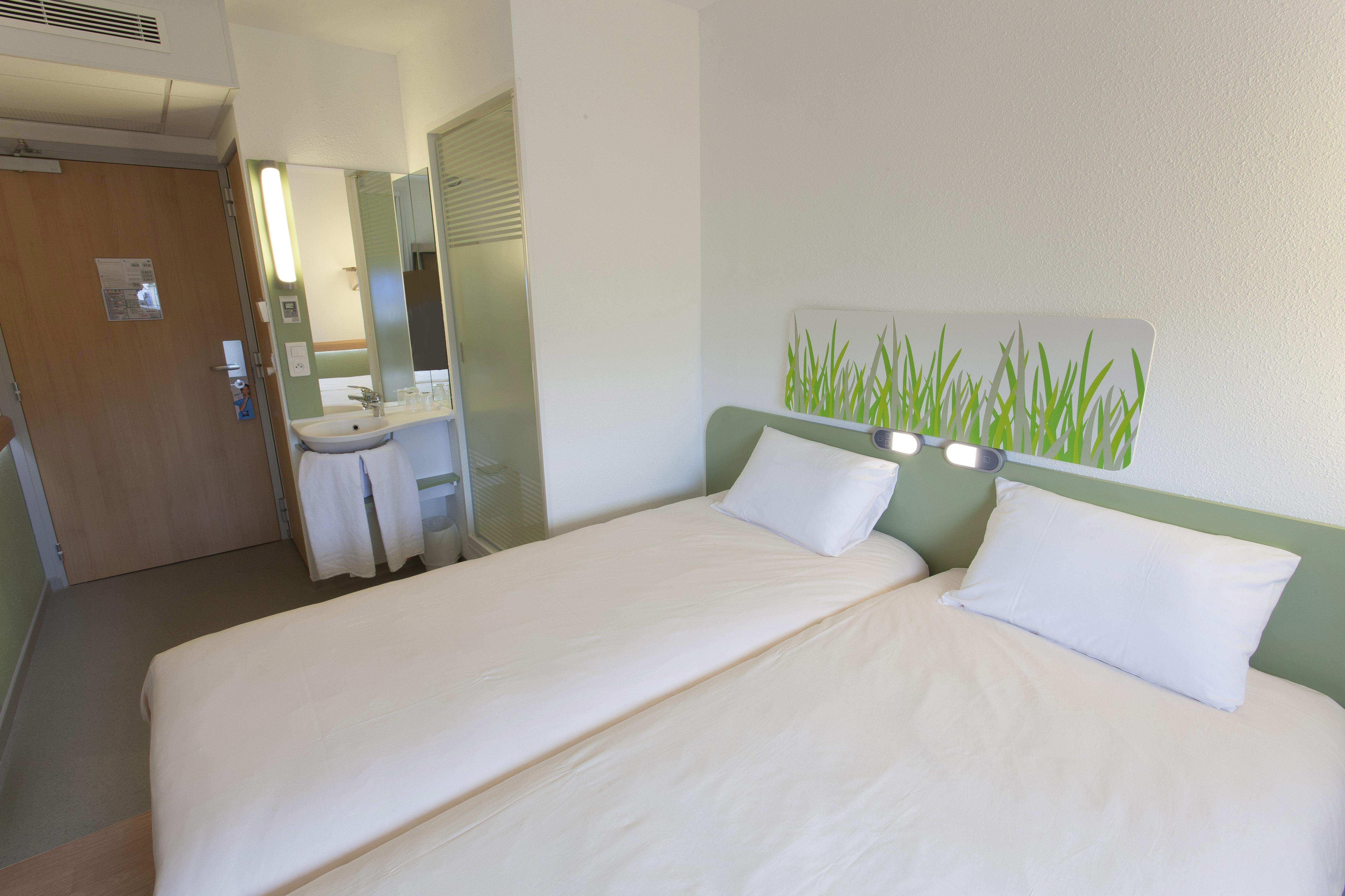 Ibis Budget Cherbourg - La Glacerie Kültér fotó